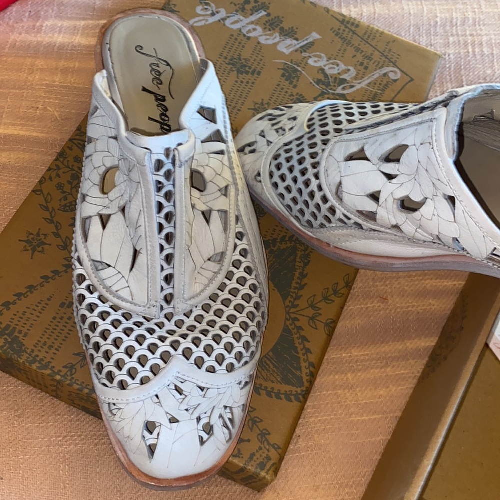 COPY - Free people paramount slip on mules - Picture 3 of 5